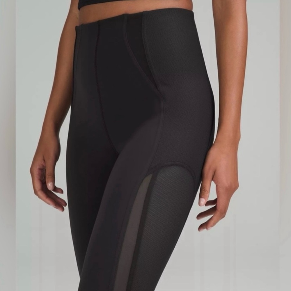 Lululemon Everlux and Mesh Super-High-Rise Training Tight 25" Black Size 4 - Picture 3 of 14